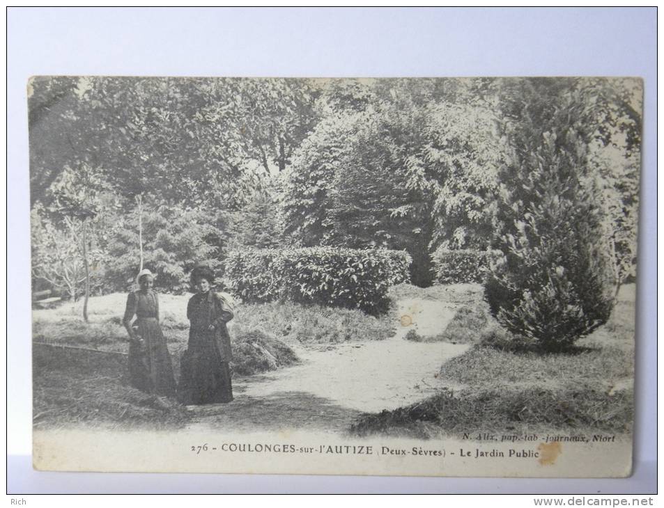 CPA 79 Deux Sèvres - COULONGES Sur L'AUTIZE - Le Jardin Public - Coulonges-sur-l'Autize