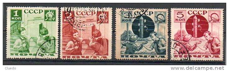 Russia 1936 - Organization Of The Pioneers Perforated 13 3/4 Used - Organizzazione Dei Pionieri Dentellati 13.3/4 - Gebraucht