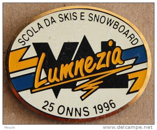 ECOLE DE SKI ET SNOWBOARD LUMNEZIA 25 ANS 1996 - SCOLA DA SKIS E SNOWBOARD 25 ONNS 1996 - GRISON     - (1) - Winter Sports