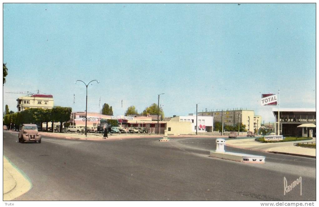 CHELLES-SUR-MARNE LA DEVIATION STATION TOTAL  2CV - Chelles