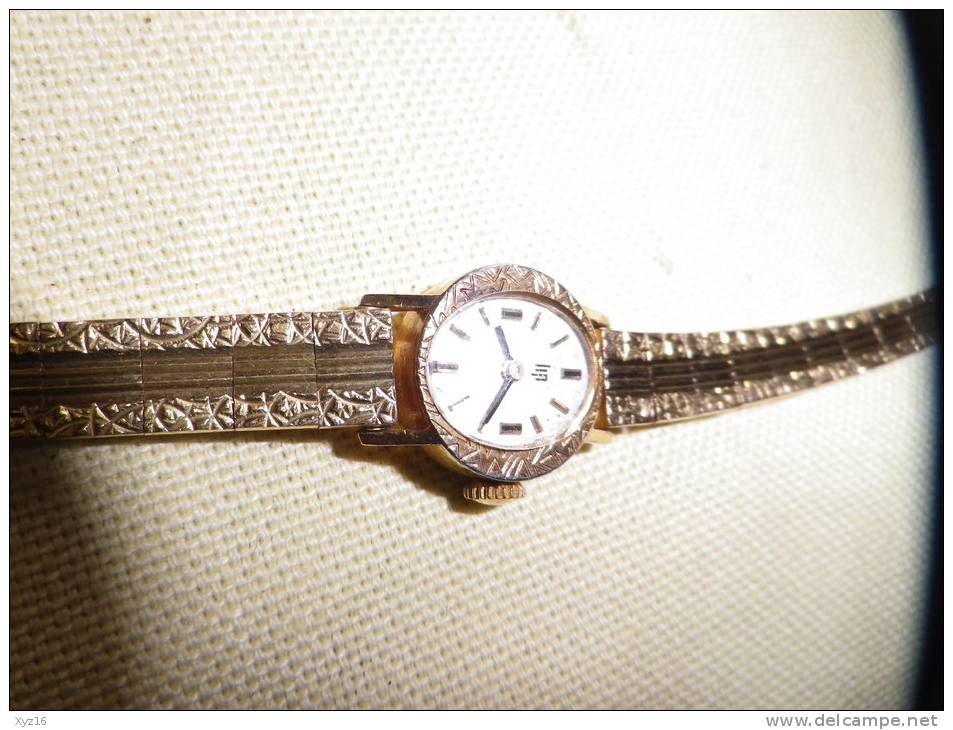 LIP Montre De Femme Mécanique Plaquée Or Années 60 - Watches: Old