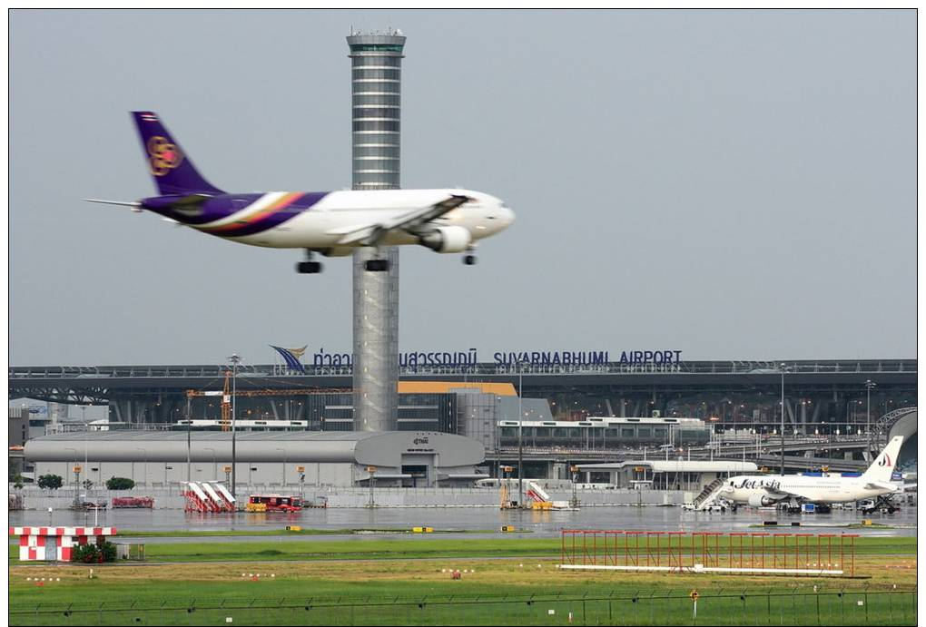 Bangkok Suvarnabhumi Int´l Airport Thailand Aviation Postcard - Aerodromi