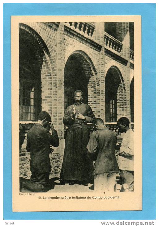 CONGO OCCIDENTAL- Gros Plan -  Bénédiction Par Le Premier Prètre Indigène -fides PhotoN°10-années 20- - Französisch-Kongo