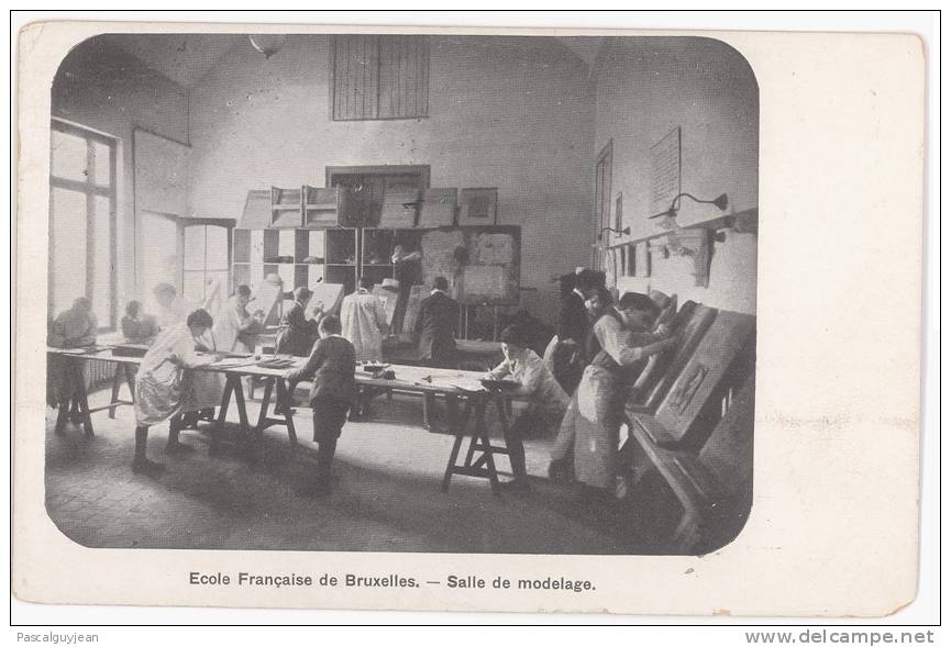 CPA ECOLE FRANÇAISE DE BRUXELLES - LA SALLE DE MODELAGE - Educazione, Scuole E Università