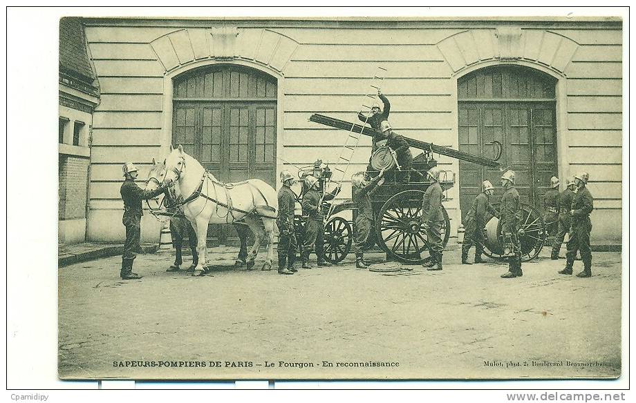 SAPEURS POMPIERS DE PARIS, Le Fourgon, En Reconnaissance (BELLE SCENE! Chevaux Attelés, Grande échelle, Lance) - Sapeurs-Pompiers