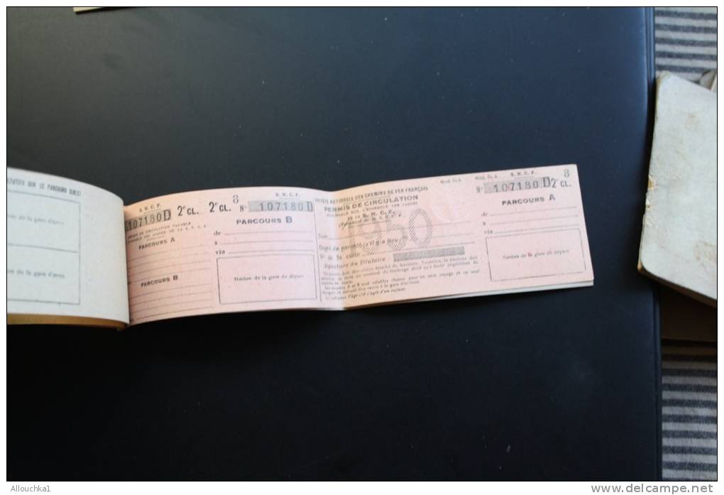 1950  carnet Titre de transport Billets pour agents de la sté nationale Chemins de fer français SNCF et leurs proches