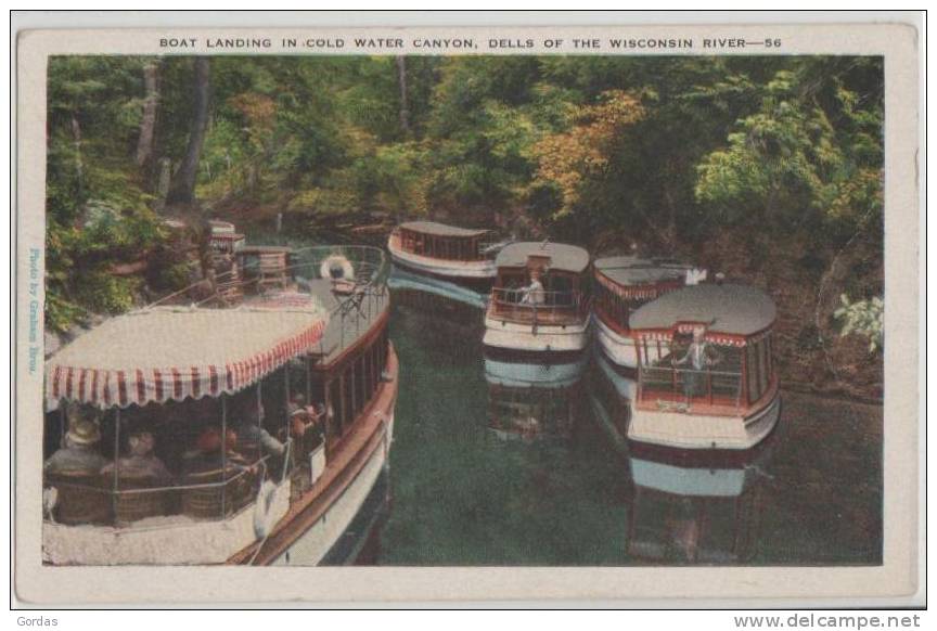 US - Dells Of The Wisconsin River - Boat Landing In Cold Water Canyon - Otros & Sin Clasificación