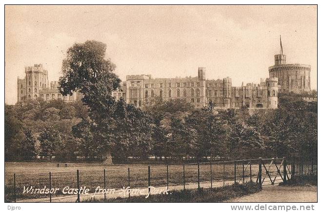 Windsor Castle From Horne Park - Windsor