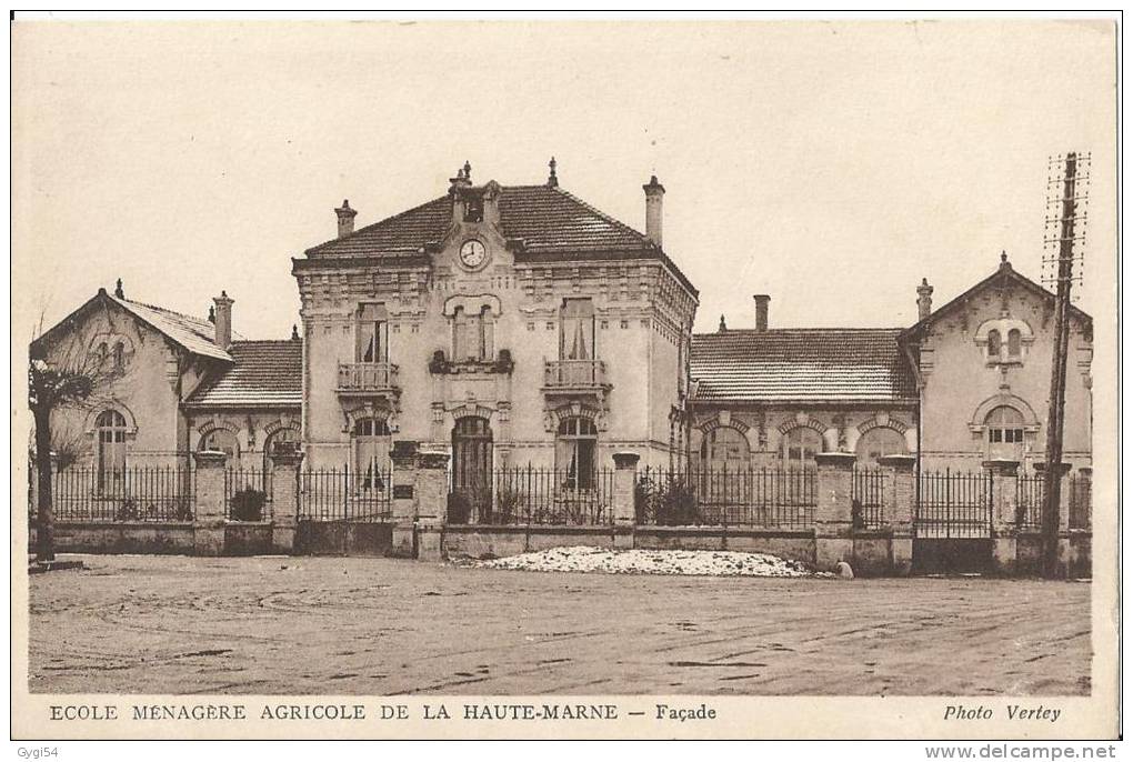 CPA 1939  Ecole Ménagère De La Haute Marne  Façade - Montigny Le Roi