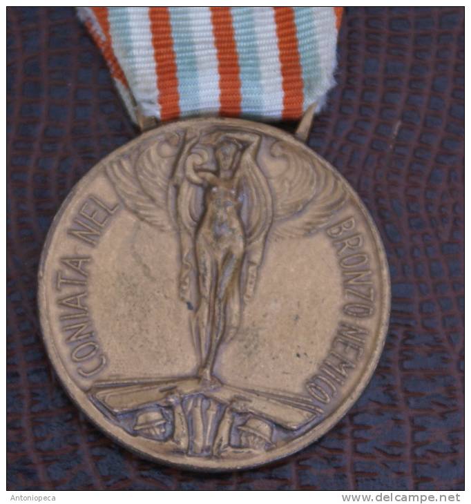 MEDAGLIA BRONZO  ,GUERRA PER L'UNITA' D'ITALIA 1915-1918 - Italia