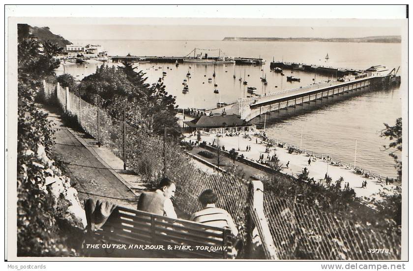 Devon - The Outer Harbour & Pier, Torquay - Real Photograph  B311 - Torquay