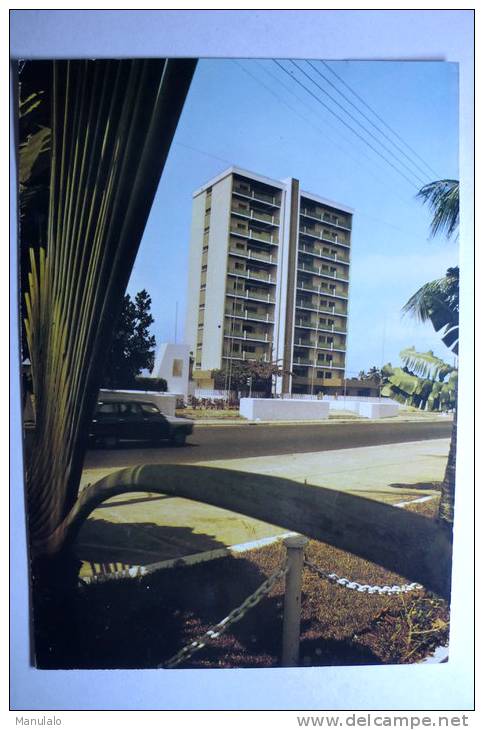 Libreville - Gabon - Place Et Monument Tchoréré - Gabun