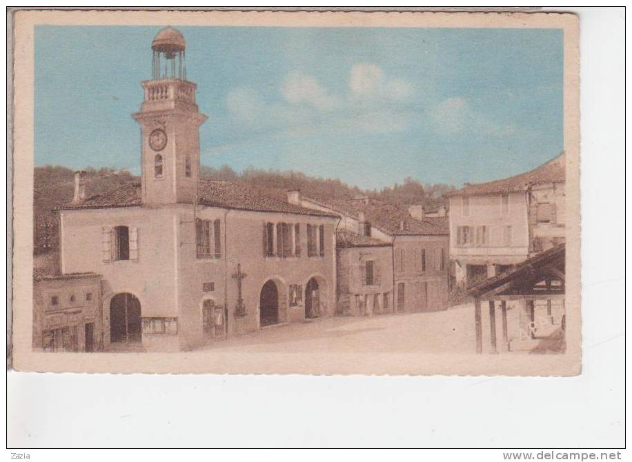 82.038/ MONTAIGU DE QUERCY - La Place Et La Mairie - Montaigu De Quercy