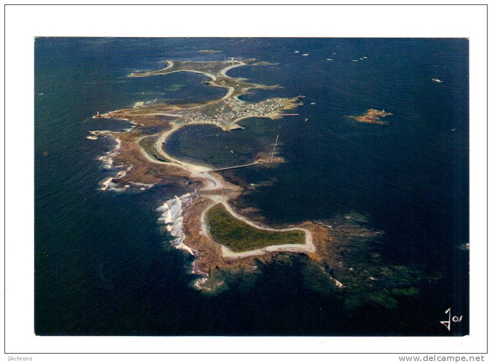 Ile De Sein: Vue Generale De L' Ile (12-4093) - Ile De Sein