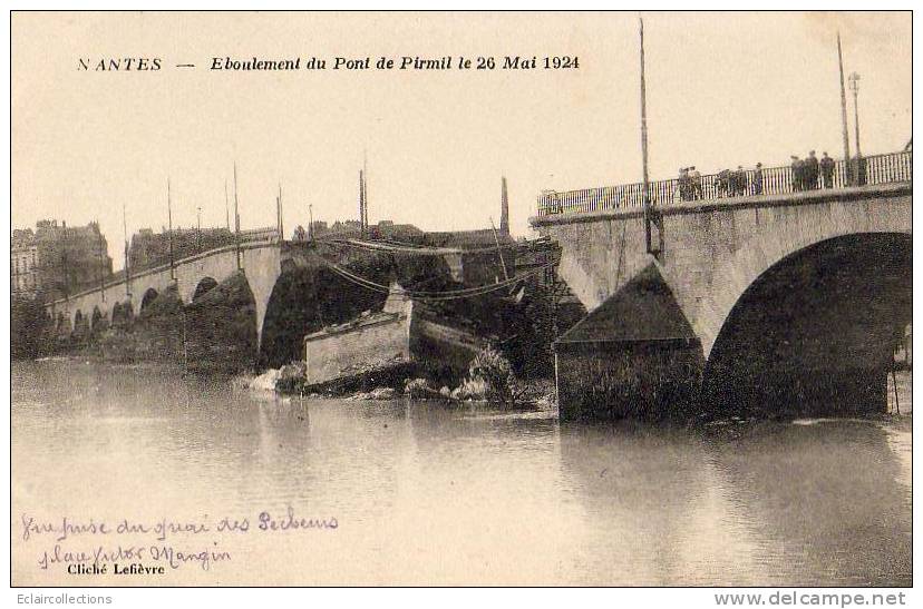 Catastrophe    Nantes  Eboulement Du Pont De Pirmil - Catastrophes