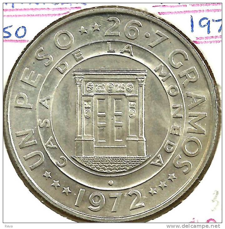 DOMINICAN REP 1 PESO 25 YEARS OF BANK BUILDING FRONT EMBLEM BACK 1972 AG SILVER KM34 UNC READ DESCRIPTION CAREFULLY !!! - Dominicaanse Republiek