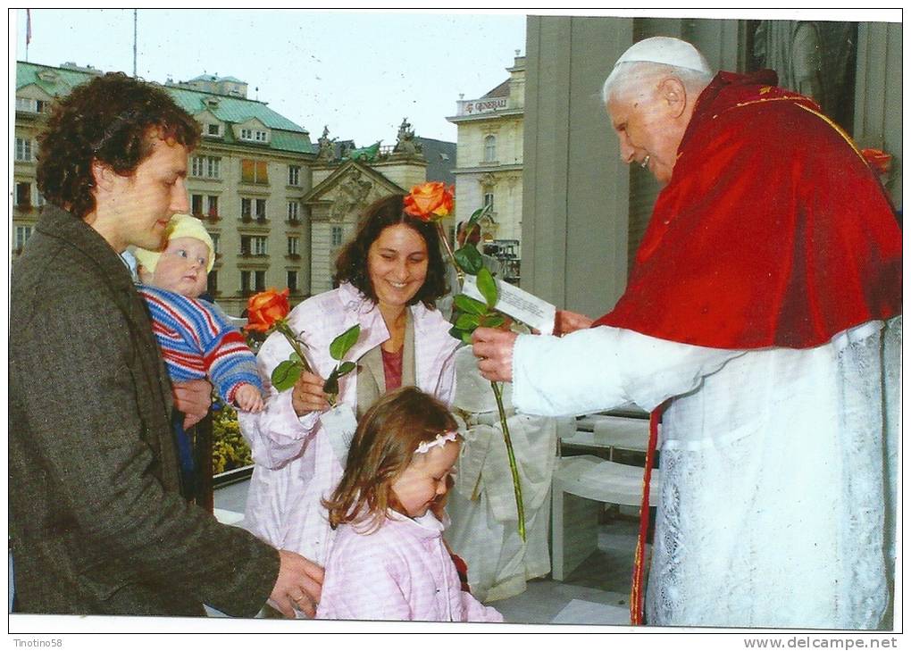 MILANO  VERA  FOTO-- BENEDETTO XVI--2012 - Papi