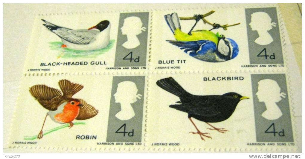 Great Britain 1966 British Birds Blackbird Robin Blue Tit Blackheaded Gull 4d X 4 - Mint - Ungebraucht