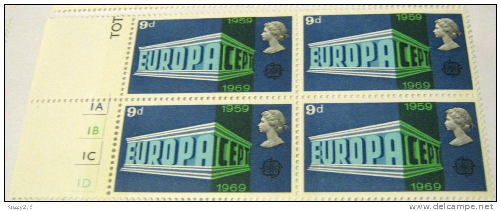 Great Britain 1969 10th Anniversary Of Europa CEPT 9d X 4 - Mint - Unused Stamps