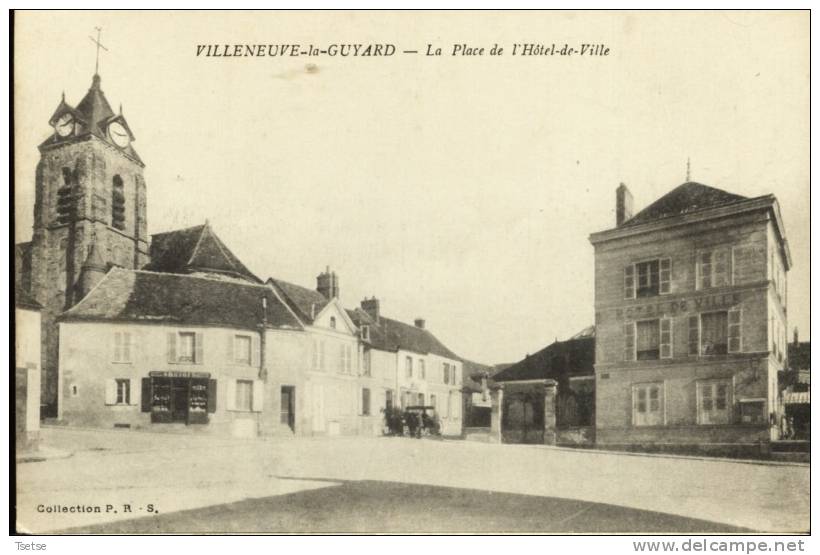 Villeneuve-la-Guyard - La Place De L'Hôtel-de-Ville ( Voir Verso ) - Villeneuve-la-Guyard