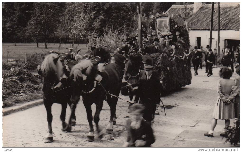 Tourinnes La Grosse Beauvechain Cortege Pour La Libération Fin De Guerre - Beauvechain