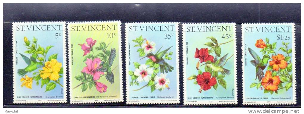 LOT N° 473 - SAINT VINCENT N° 444/448 ** - HIBISCUS Et OISEAU MOUCHE - Cote 15 &euro; - Autres & Non Classés