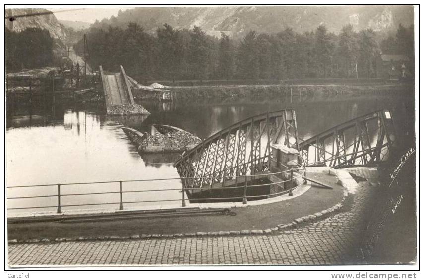 ENGIS-CARTE-PHOTO-4 AOUT 1914-1RE GUERRE-LE PONT DETRUITE-PHOTO HISTORIQUE!!!! - Engis