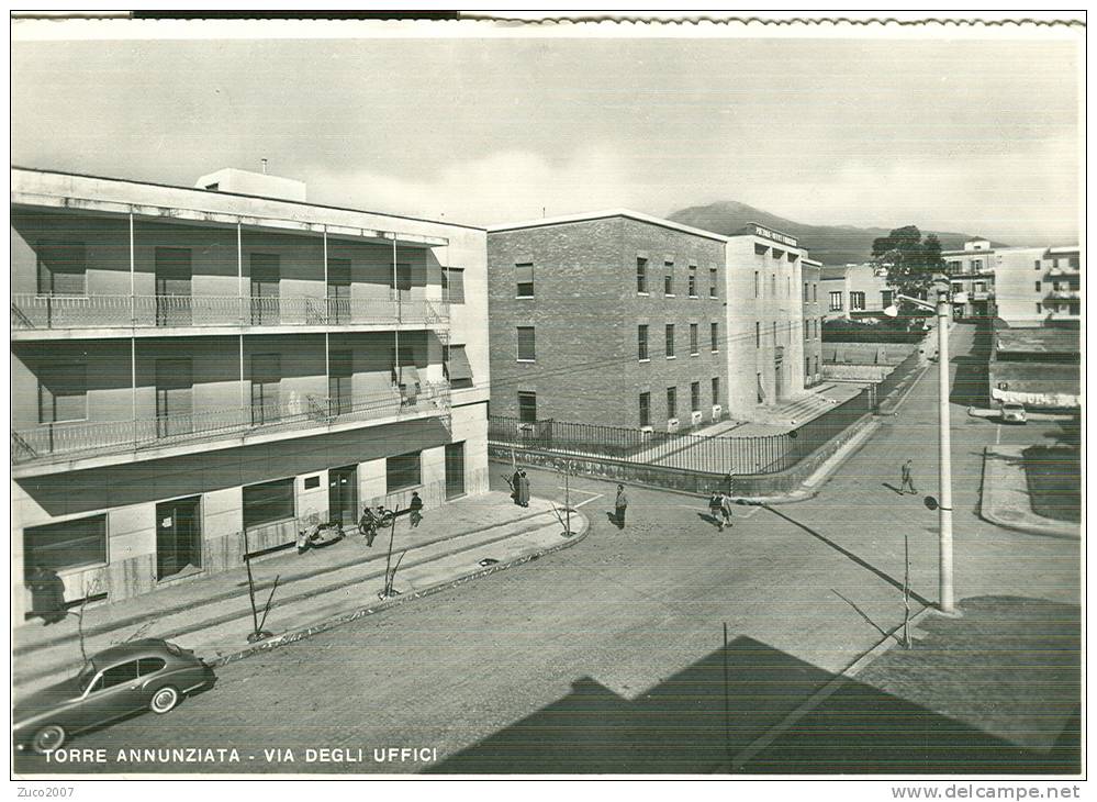 TORRE ANNUNZIATA, NAPOLI, VIA DEGLI UFFICI, B/N VIAGGIATA   1959, ANIMATA E AUTOD'EPOCA, - Torre Annunziata