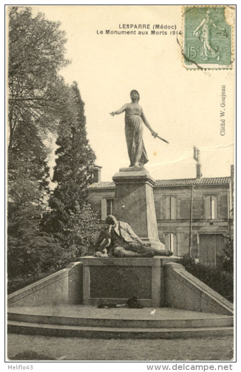 33/CPA - Lesparre - Le Monument Aux Morts - Lesparre Medoc