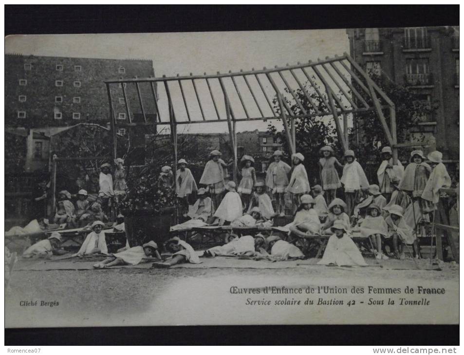 OEUVRES D'ENFANCE De L'UNION Des FEMMES De FRANCE - Service Scolaire Du Bastion 42 - Sous La Tonnelle - Animée - Autres & Non Classés