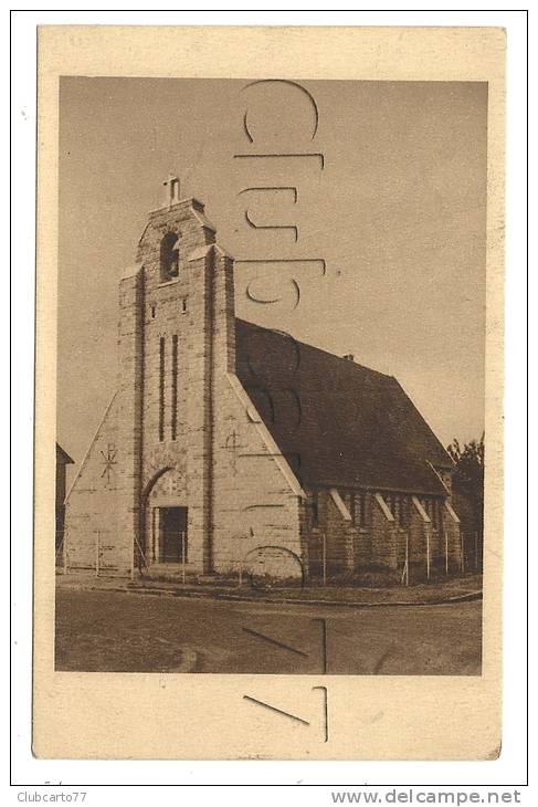 Chevilly-Larue (94) : L'église "Le Bon Pasteur" En 1952. - Chevilly Larue