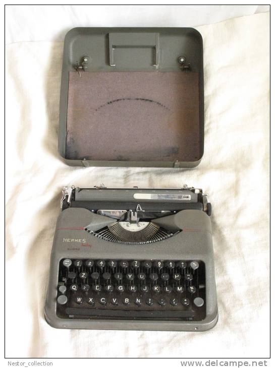 HERMES Baby suisse Machine à écrire typewriter ancienne 1950 ? voyage