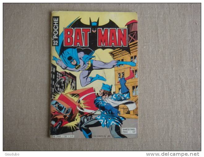 BAT MAN Poche N°32 édition 1980. Dossier Sur Jazy. Voir Photos. - Batman