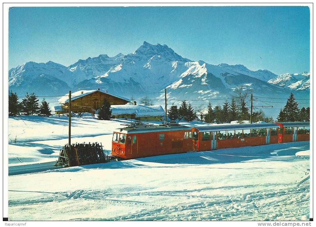 R :  Suisse : VILLARS  - CHESIERES   (   Le  Train  Villars- Col De  Bretaye  Et  Vue ) - Villars-les-Moines