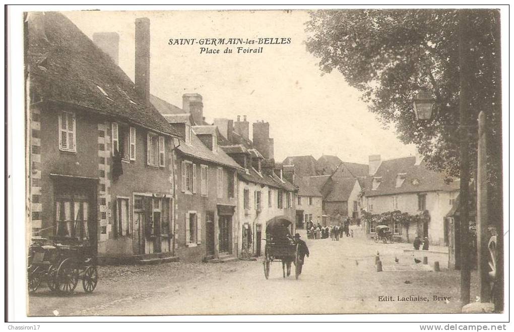 87 -  SAINT-GERMAIN-les-BELLES - Place Du Foirail - Animation Bascule Communale Et Sa Guérite, Attelage, Voitures - Saint Germain Les Belles