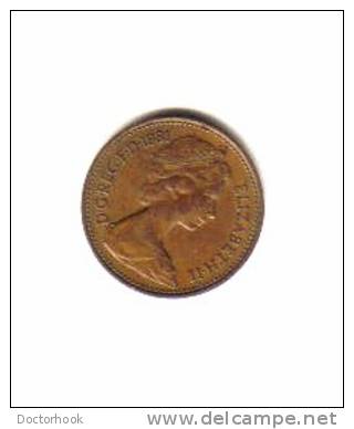 GREAT BRITAIN    1  NEW PENNY  1981  (KM# 915) - 1 Penny & 1 New Penny