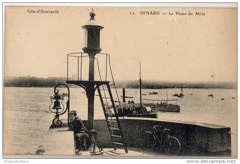 Dinard   Le Phare Du Môle - Dinard