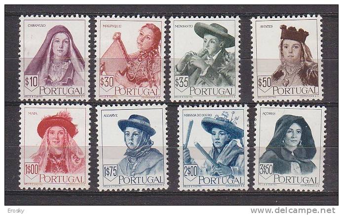 R4743 - PORTUGAL Yv N°688/95 * FOLKLORE - Unused Stamps