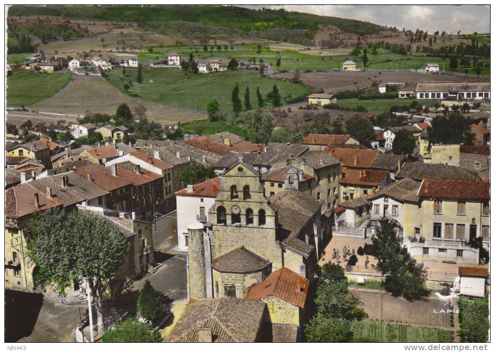 En Avion Au Dessus De... BEAUZAC - Vue Générale , L' Eglise - Autres & Non Classés