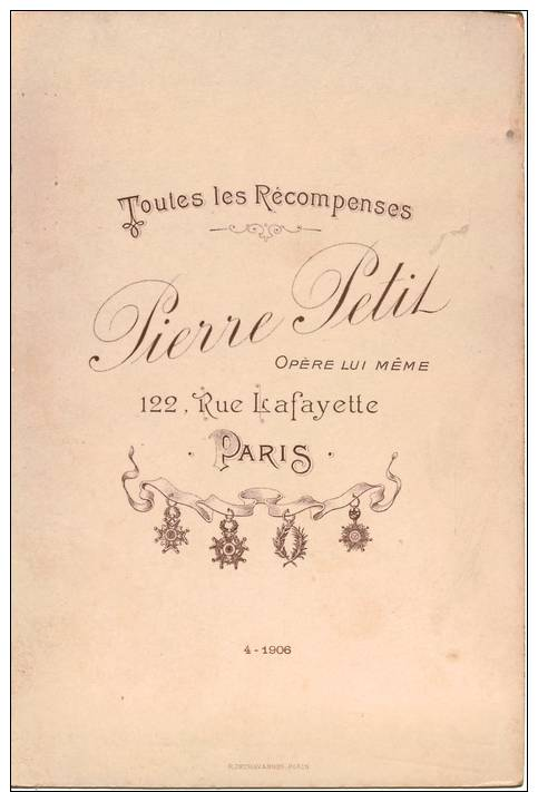 Belle Photographie Ancienne Encollée Sur Carton : Couple ,format Cabinet Année 1906, Pierre Petit , Paris - Anonymous Persons