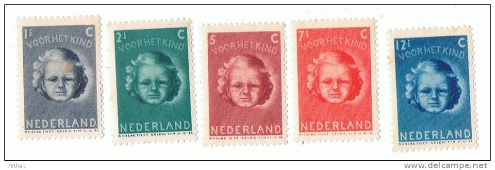 1945- NEDERLAND PAYS BAS - Oeuvres Pour L ´enfance- Voor Het Kind - Yvert & Tellier N°434 à 438 - Unused Stamps