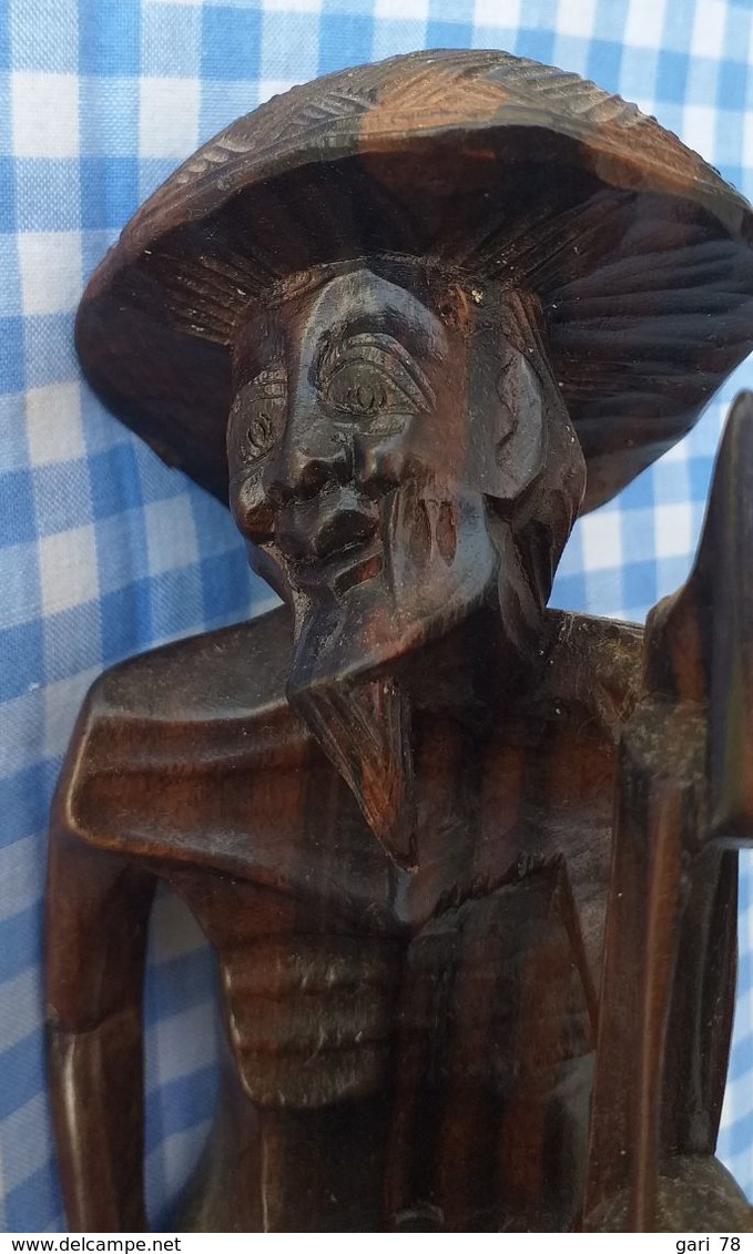 Statuette Paysan Indonésien EN BOIS - Aziatische Kunst