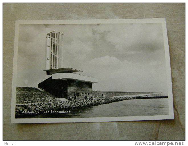 Friesland  Afsluitdijk  - Het Monument  RPPC    D81327 - Den Oever (& Afsluitdijk)