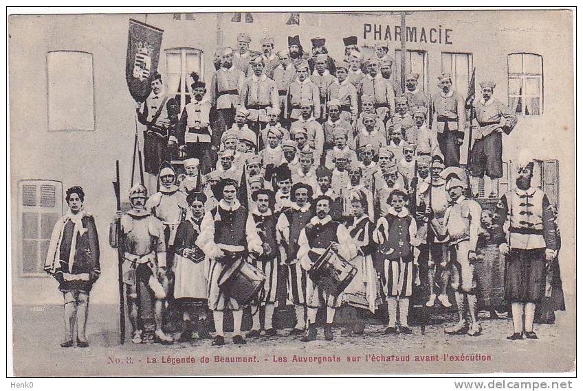 Beaumont Les Auvergnats Sur L'echafaud Avant L'execution N151 - Beaumont