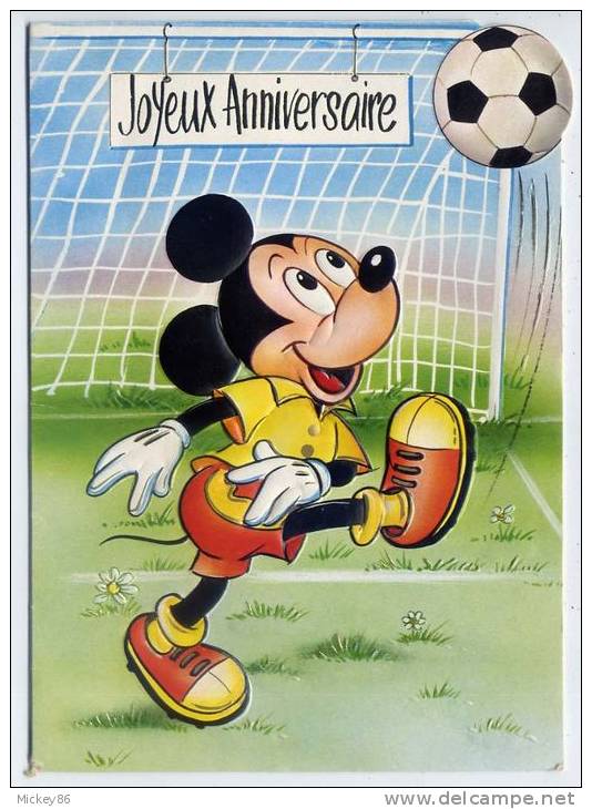 JOYEUX ANNIVERSAIRE--Carte Avec Système POP-UP  Mickey (mouse) Joue Au Football Avec Ses Amis --carte Gaufrée--n° 8512 - Autres & Non Classés