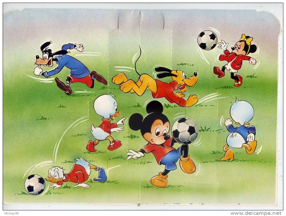 JOYEUX ANNIVERSAIRE--Carte Avec Système POP-UP  Mickey (mouse) Joue Au Football Avec Ses Amis --carte Gaufrée--n° 8512 - Autres & Non Classés