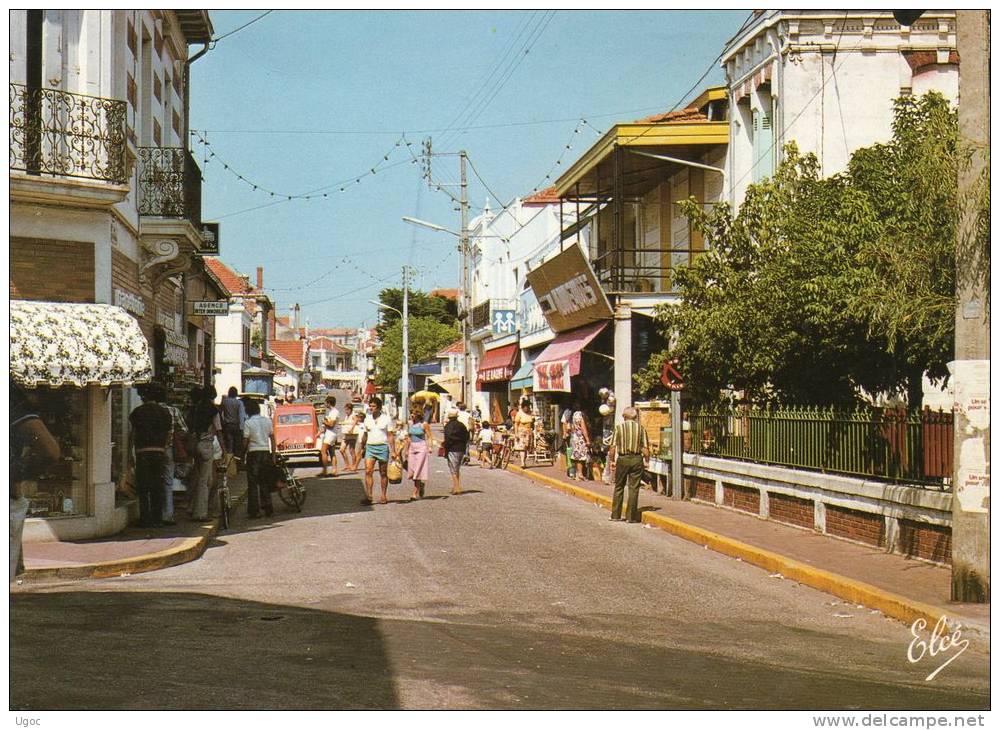 CPSM - 33 - SOULAC-sur-MER - L'entrée De La Rue De La Plage - 737 - Soulac-sur-Mer