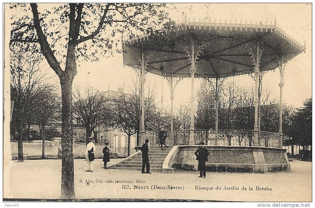 79 NIORT Kiosque à Musique Du Jardin De La Brêche     71 - Niort