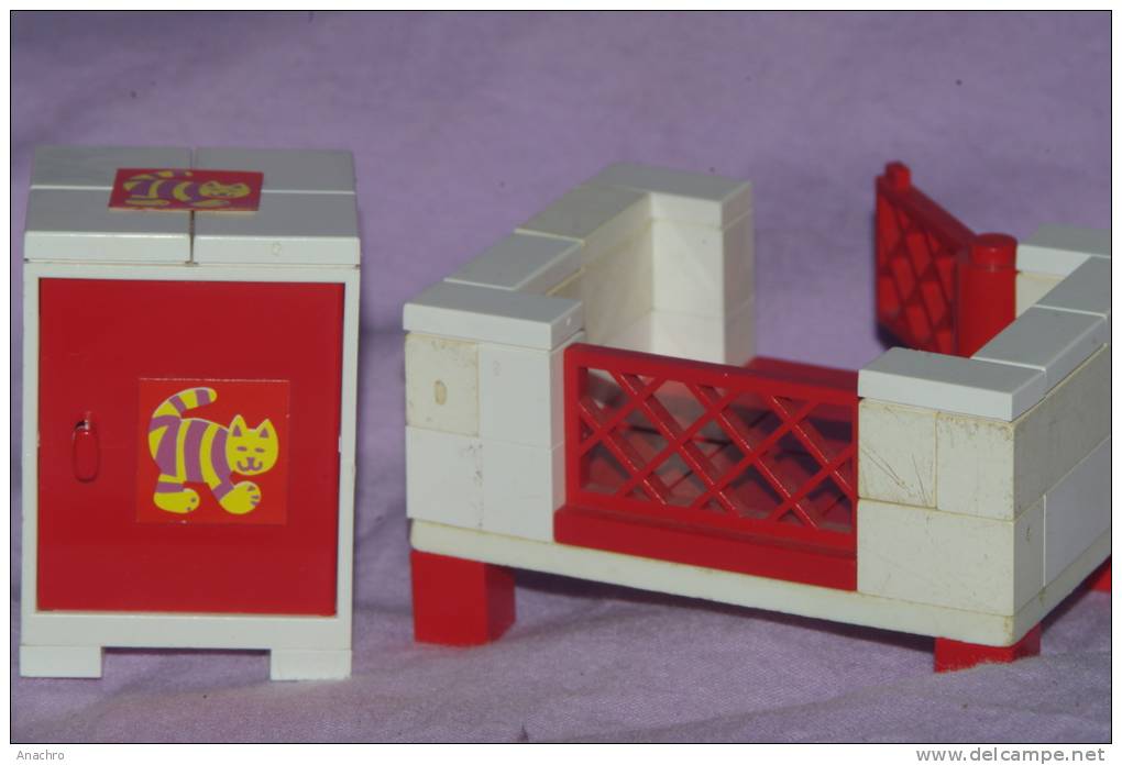 LEGO CHAMBRE D' Enfant BEBE Lit à Barreau + Table De Chevet  Autocollant Chat - Poppetjes
