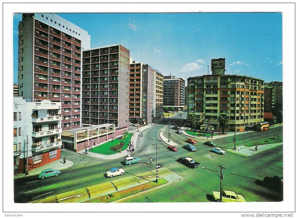 SOUTH AFRICA  /  JOHANNESBURG  /  CLARENDON  PLACE  AT  THE  FOOT  OF  HILLBROW   ( Automobiles Années 70 ) - Afrique Du Sud